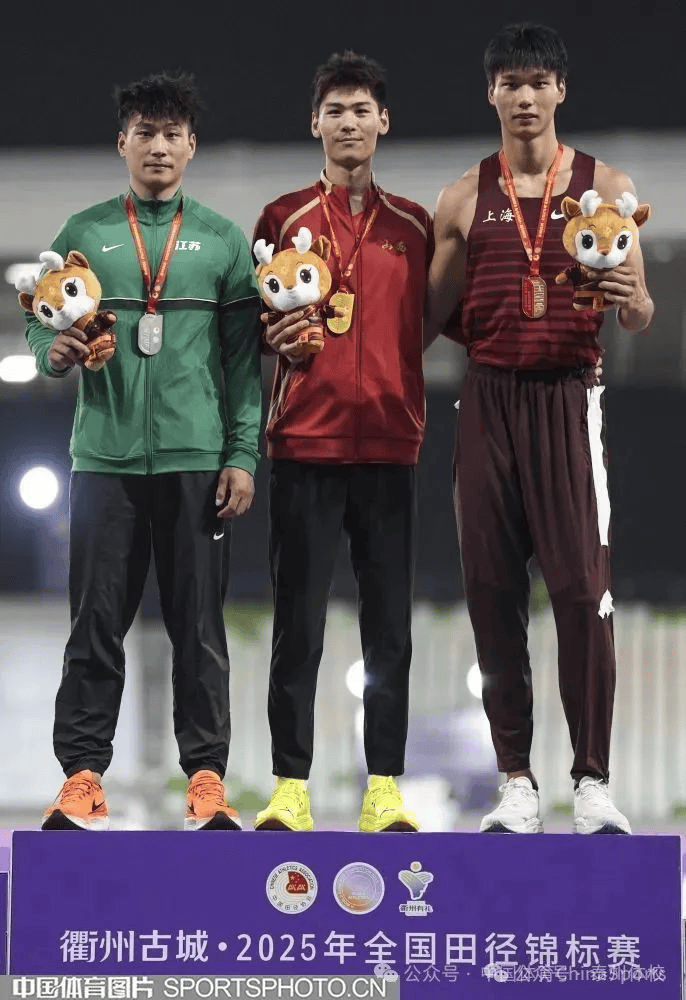 包含运动员表现亮眼，斩获不俗成绩的词条